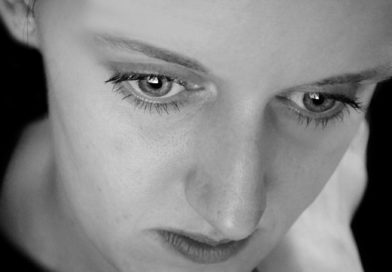Augmentation des tentatives de suicide chez les jeunes femmes
