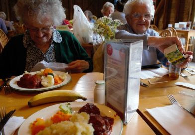 Former le personnel aux premiers secours : une réponse requise à la fausse-route des patients âgés